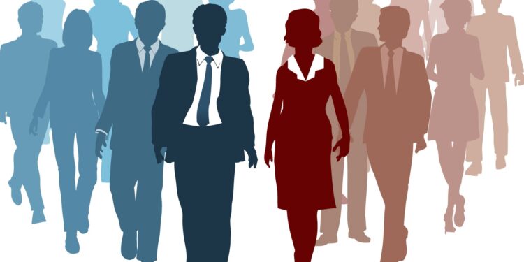 ЖЕНЩИНЫ И ПОЛИТИКА: БАЛАНСИРУЯ МЕЖДУ АМБИЦИЯМИ И ПРЕДРАССУДКАМИ